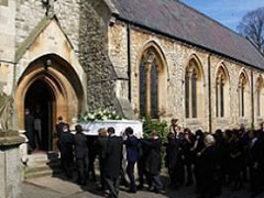 英国丧葬费用年年调涨 消保官对殡仪服务业展开调查