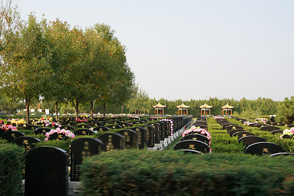 涿州公墓陵园卖的墓地多少钱一块？涿州价格最便宜的墓地哪一家？