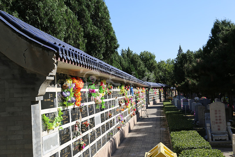 八宝山人民公墓壁葬景观