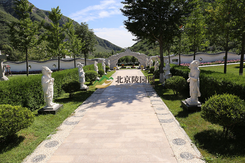 桃峰陵园十二生肖雕塑景观