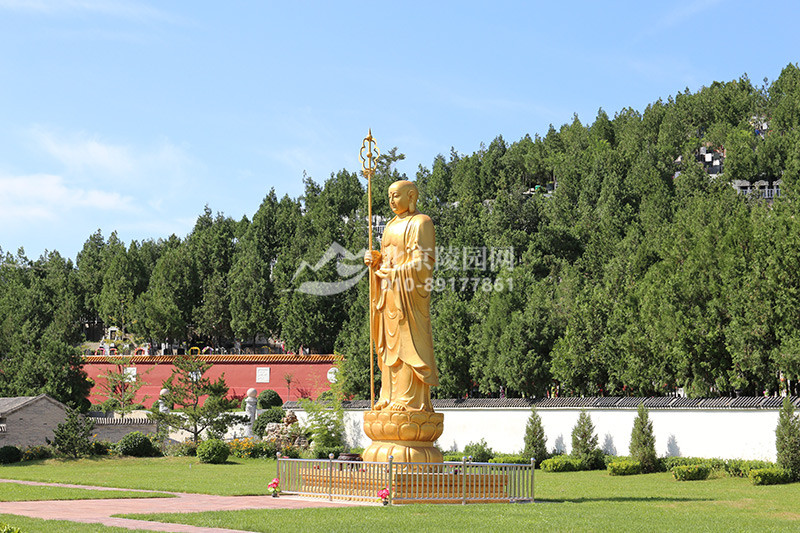 九里山公墓二区地藏王菩萨广场