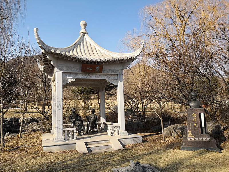 相声大师侯耀文墓