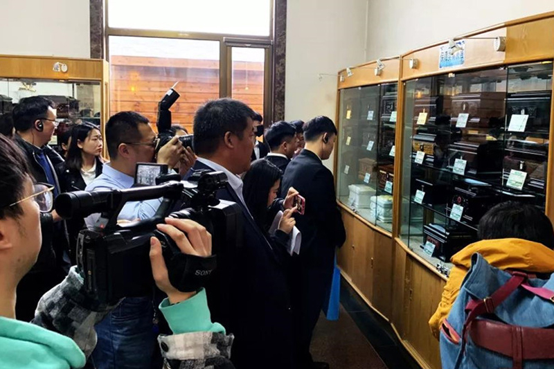 骨灰盒寄存室