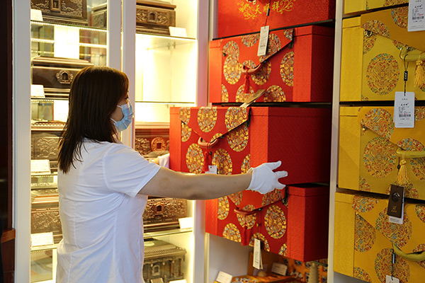 在北京给老人买寿衣需要多少钱？北京附近哪里卖的寿衣便宜质量好