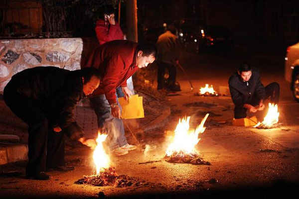 传统殡葬习俗：烧七、烧周年是什么意思