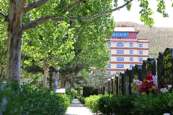 为何2026年北京朝阳区家庭买墓地，更多选择燕郊灵山宝塔陵园？