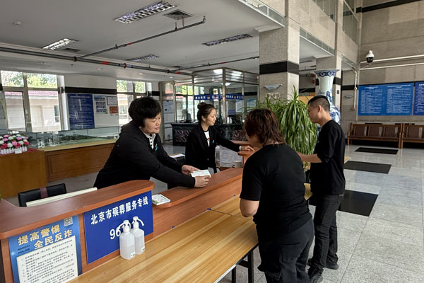 五一坚守践初心——北京市潮白陵园 党员职工坚守岗位护航平安祭扫