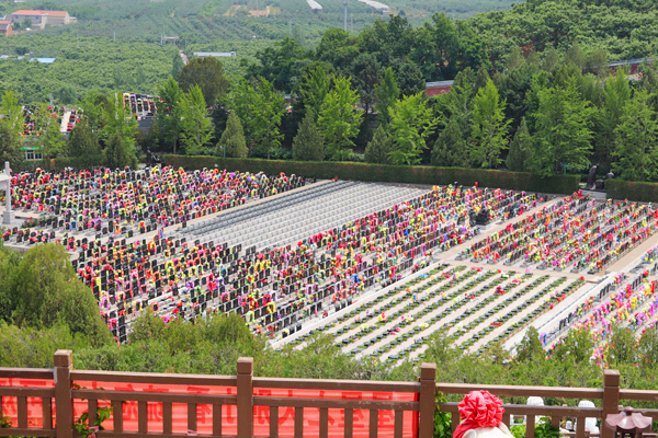 北京周边墓地清东陵万佛园公墓2026年的价格表有吗？清东陵万佛园好在哪？