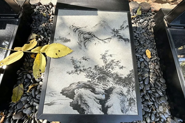 九公山长城纪念林折叠碑——合上的碑，像一本读完的书