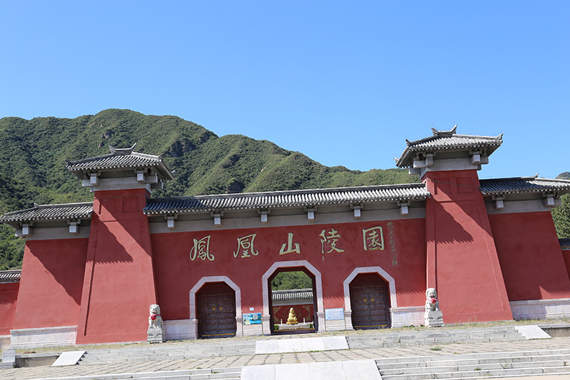 陵园入口