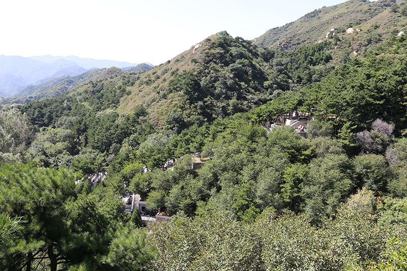 周边山势