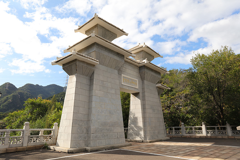 长城华人怀思堂阙门