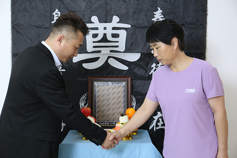 家庭灵堂布置