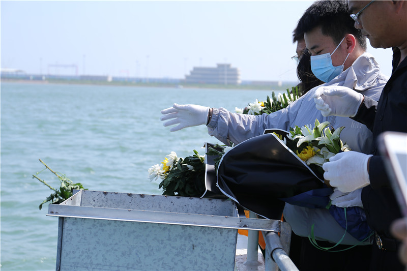 骨灰海撒现场
