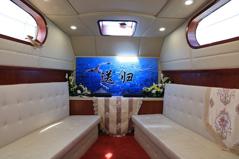 海葬船内景 海葬船内景