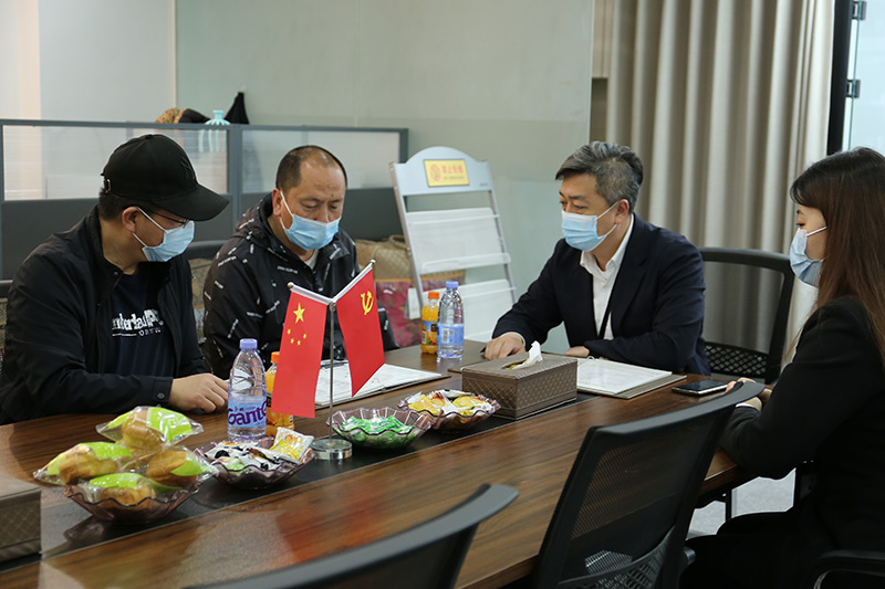 向家属介绍服务内容