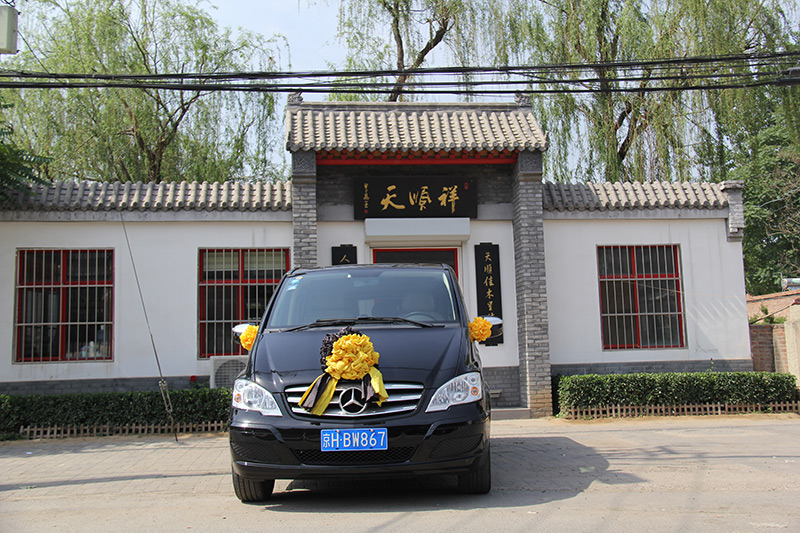 天顺祥昌平店殡仪服务用车