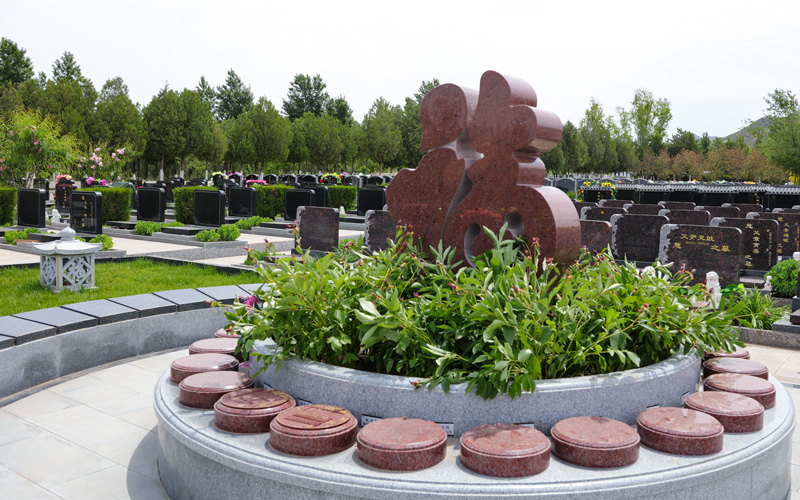 中华园福润园生态葬区 中华园福润园生态葬区