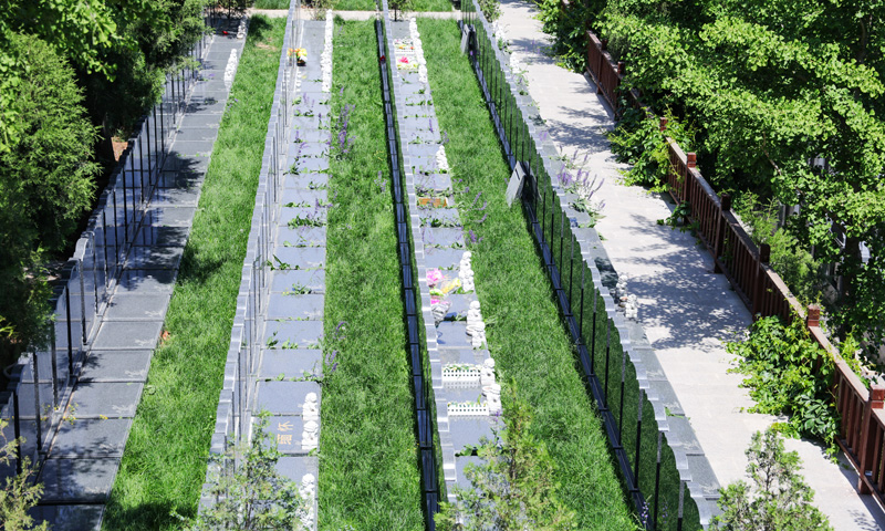 灵山宝塔陵园整齐的墓区环境