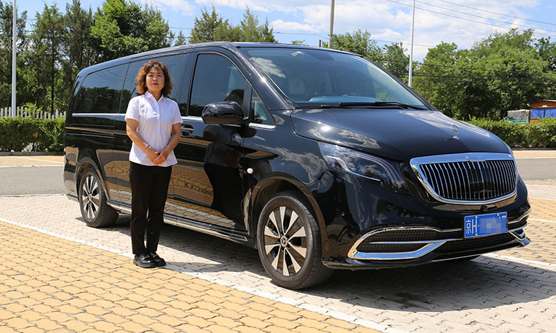 孙娜准备前往小区接家属