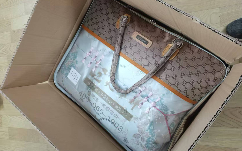 寿衣打包装箱-天顺祥电商部供图 寿衣打包装箱-天顺祥电商部供图