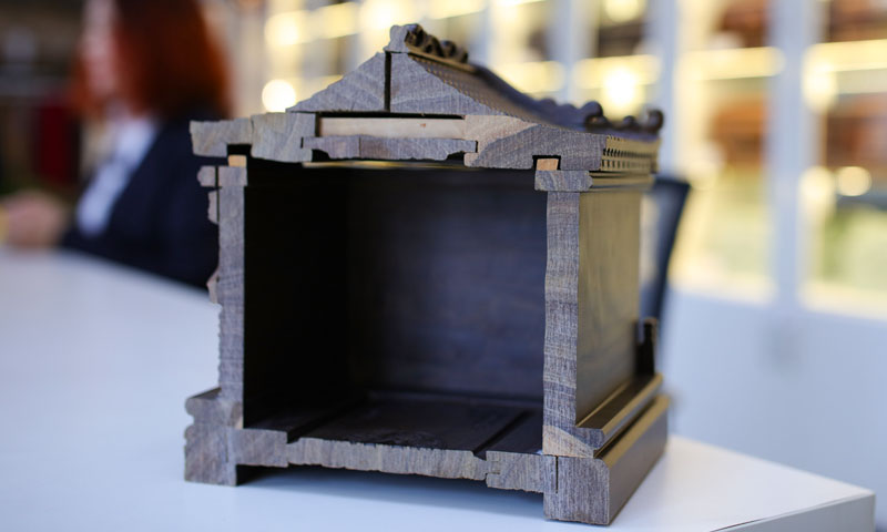 天顺祥榫卯结构骨灰盒横切实拍图