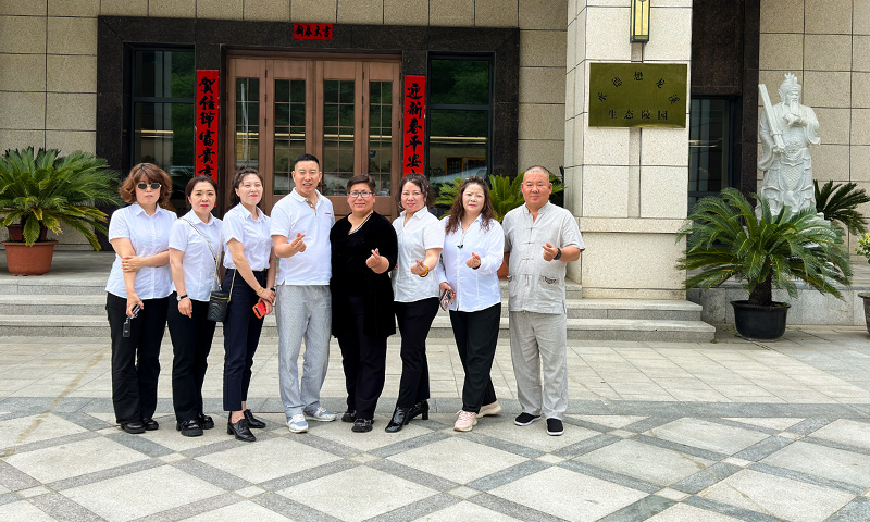 双方合影 双方合影