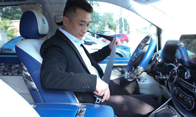 天顺祥殡葬服务中心接灰专员准备前往家属指定点 天顺祥殡葬服务中心接灰专员准备前往家属指定点