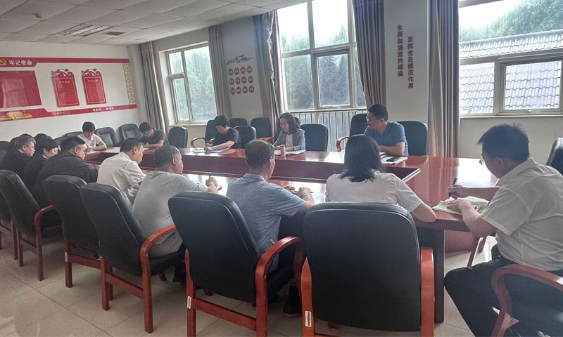 王局在听取顺义区殡仪馆工作汇报 王局在听取顺义区殡仪馆工作汇报