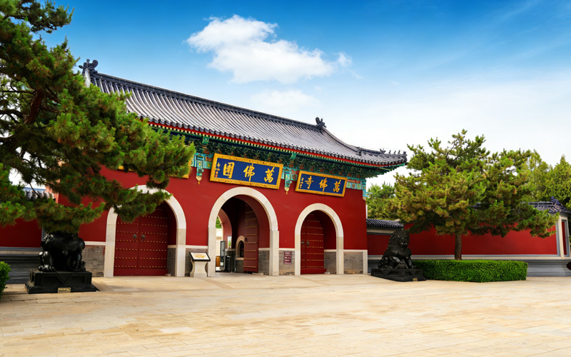 清东陵万佛园公墓入口 清东陵万佛园公墓入口