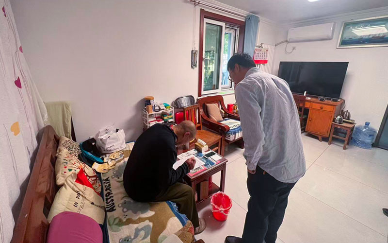顺义殡仪馆领导给退休职工送关怀