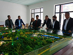 天顺祥领导带领选墓服务部网络部员工参观学习灵山宝塔陵园