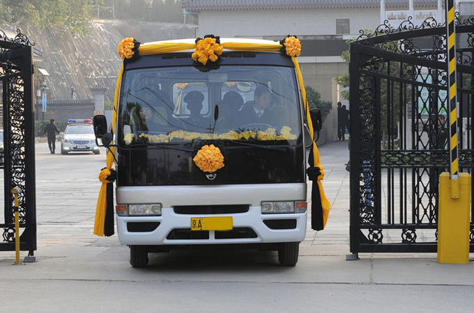 天顺祥光接运遗体灵车