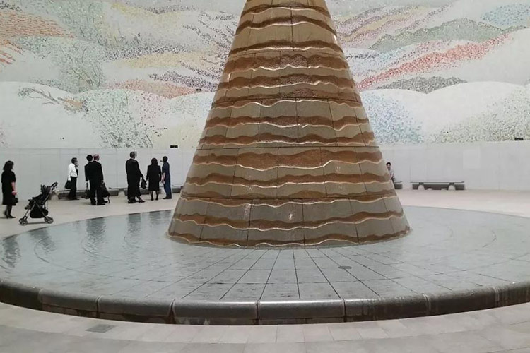 东京多磨陵园的御灵堂简直就是艺术品