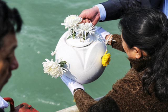 骨灰伴花海葬