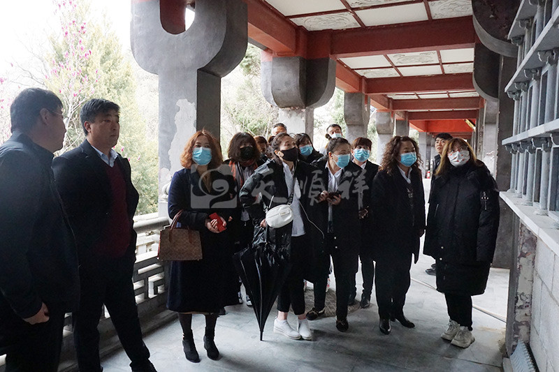 长城华人怀思堂参观现场
