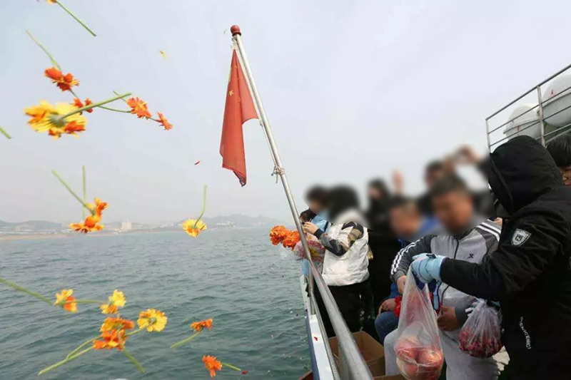 骨灰海撒现场