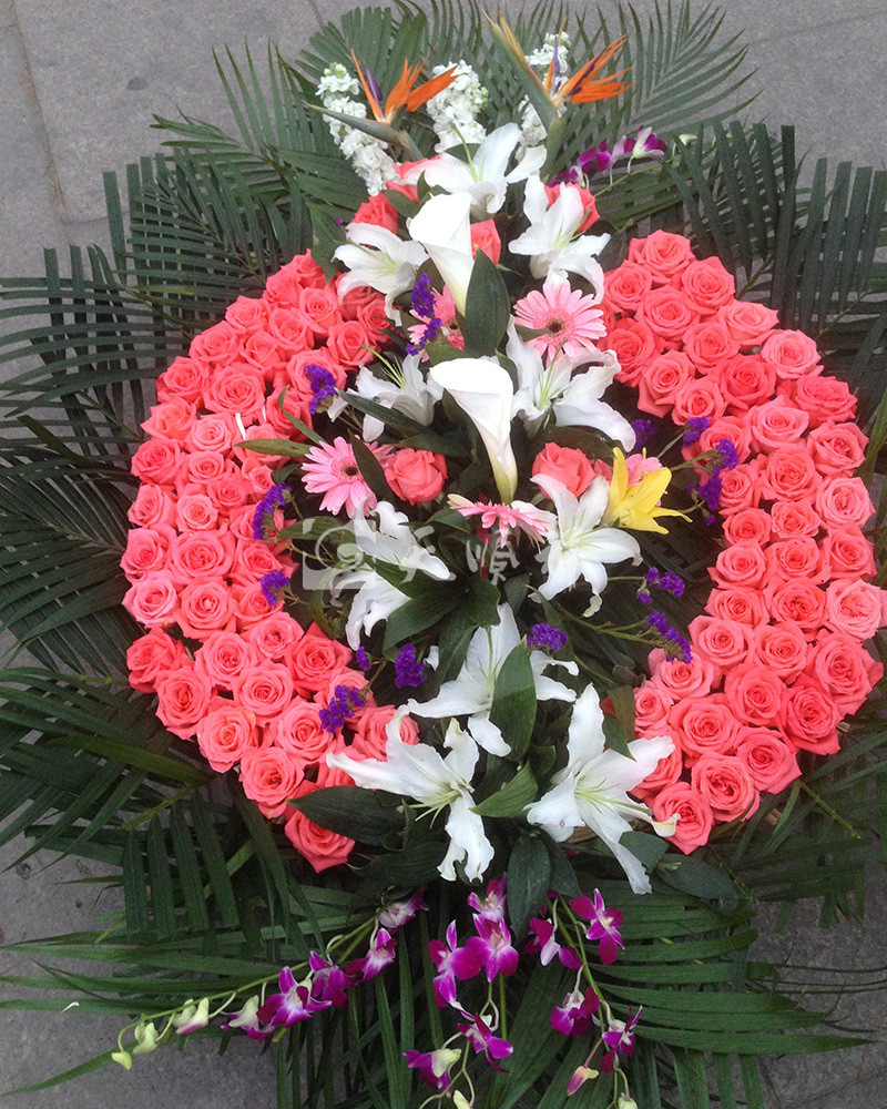 玫瑰鲜花花圈