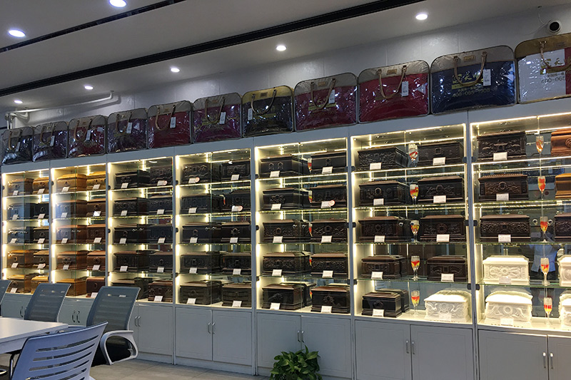 天顺祥旧宫店骨灰盒陈列