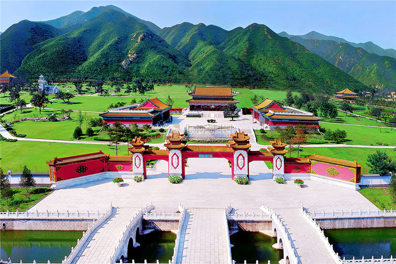 天寿陵园全景