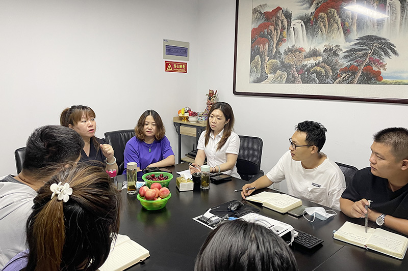 天顺祥业务部总监贾荣华答疑现场