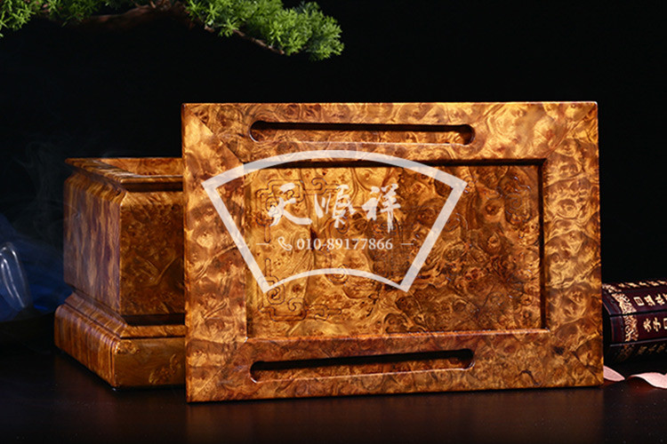 天顺祥黄金樟木骨灰盒顶部